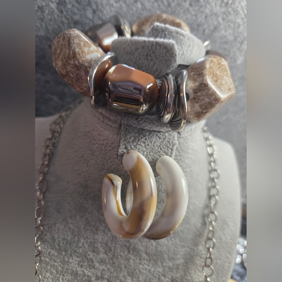 Silver, Gold, & Brown Necklace Jewelry Set - Picture 2 of 6